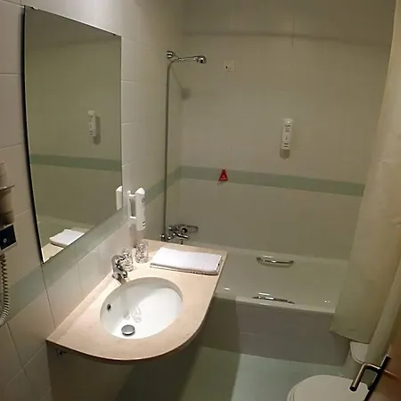 Hotel Recinto 3*